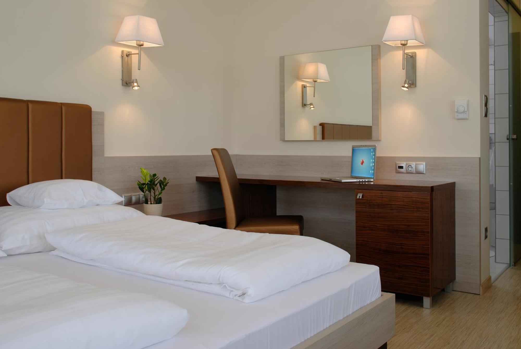 Gokart Hotel Kecskemét Eksteriør bilde