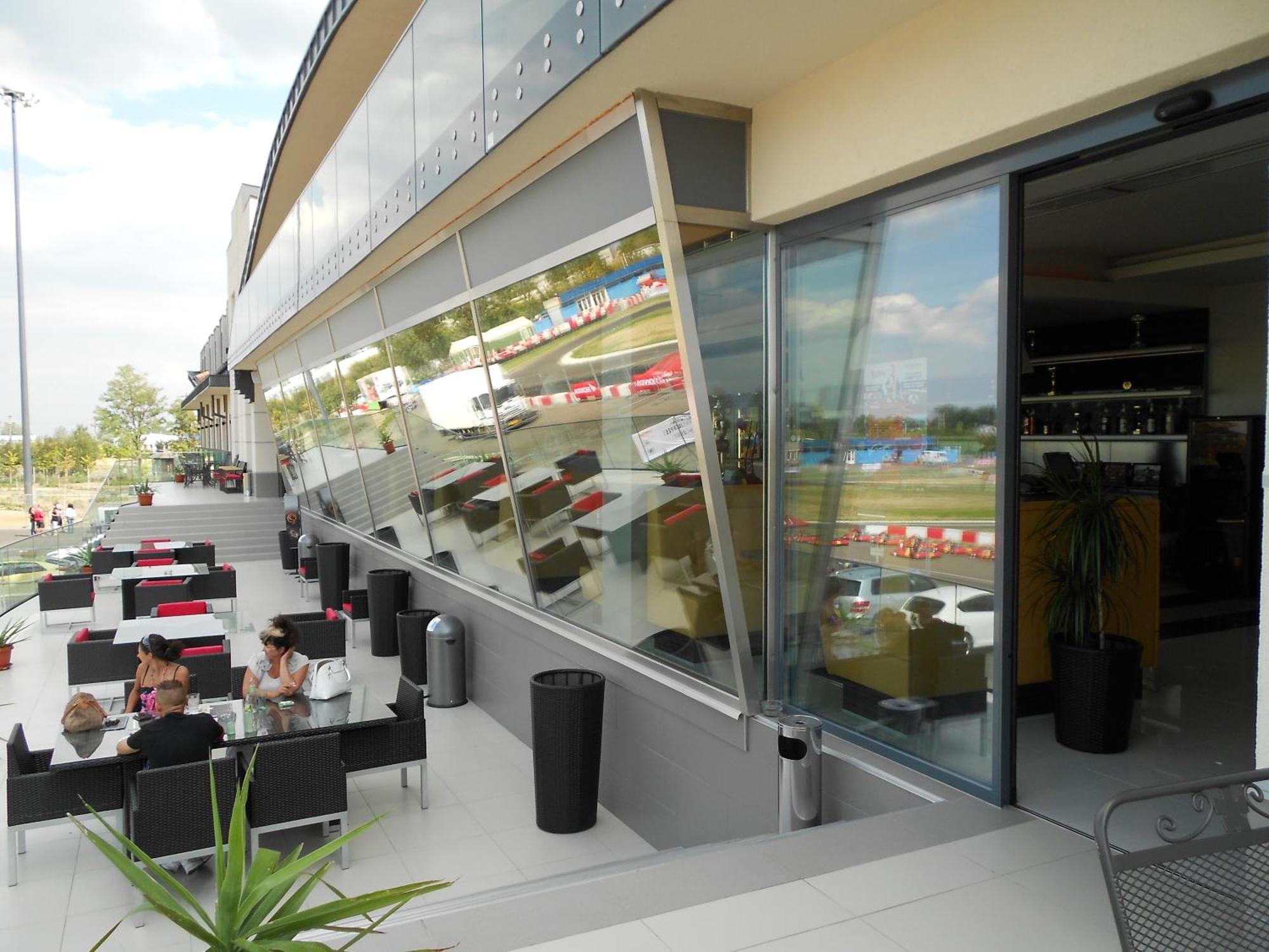 Gokart Hotel Kecskemét Eksteriør bilde