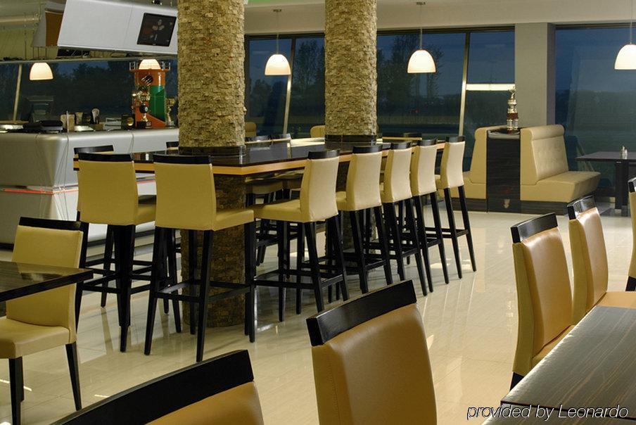 Gokart Hotel Kecskemét Eksteriør bilde
