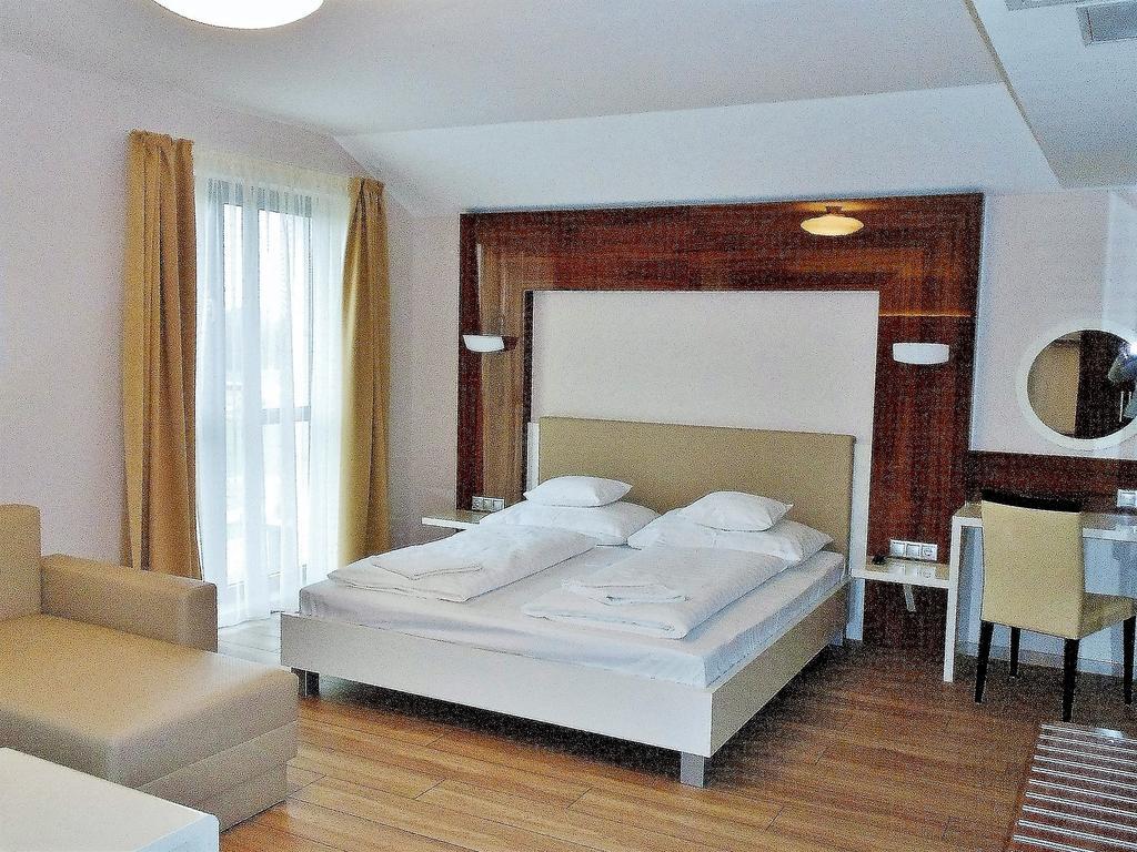 Gokart Hotel Kecskemét Eksteriør bilde