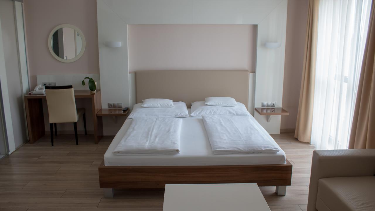 Gokart Hotel Kecskemét Eksteriør bilde