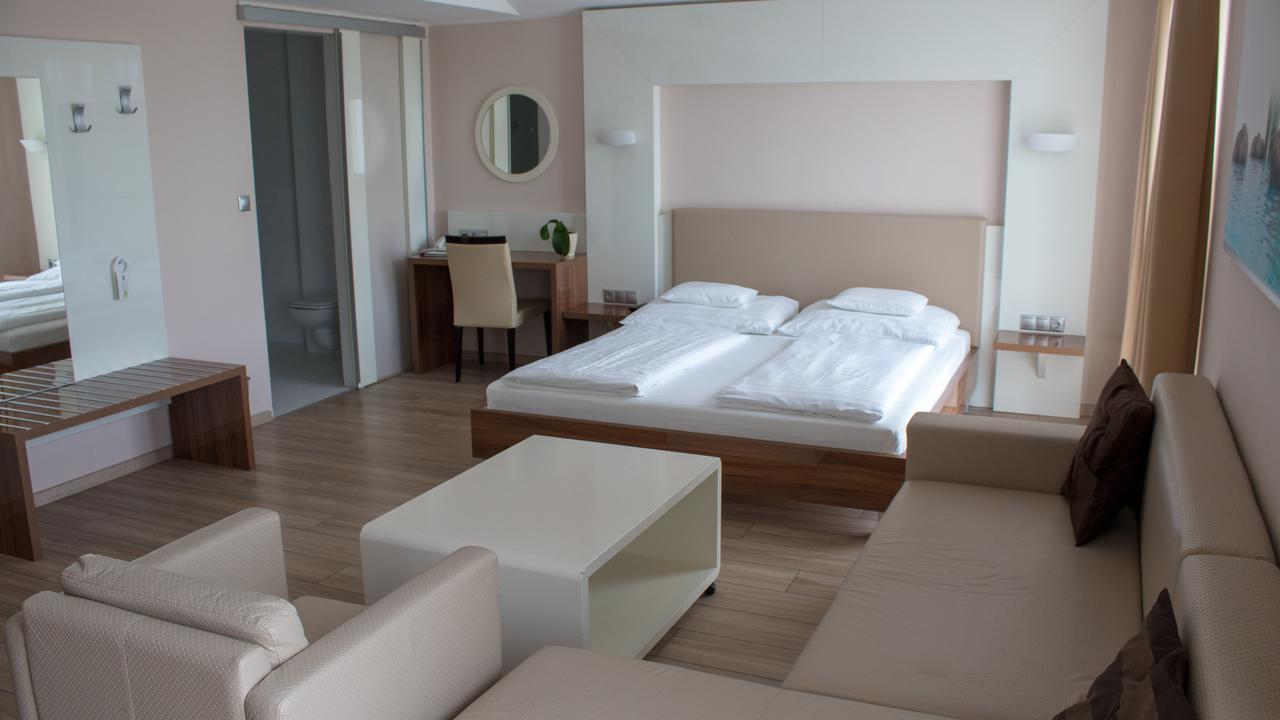 Gokart Hotel Kecskemét Eksteriør bilde