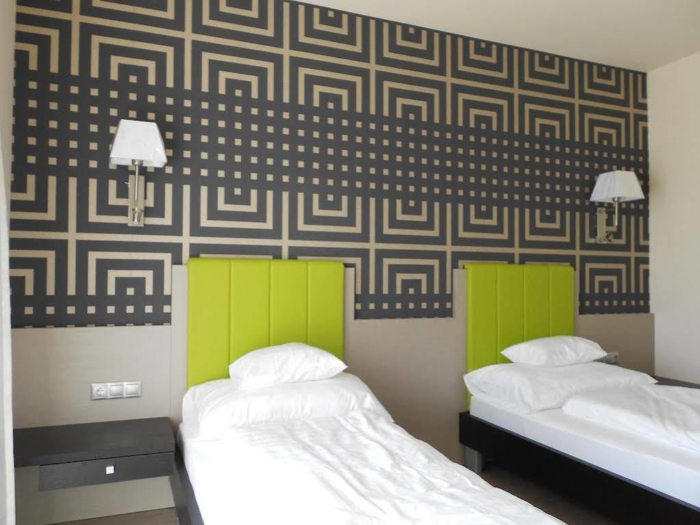 Gokart Hotel Kecskemét Eksteriør bilde