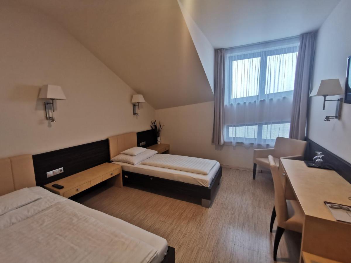 Gokart Hotel Kecskemét Eksteriør bilde